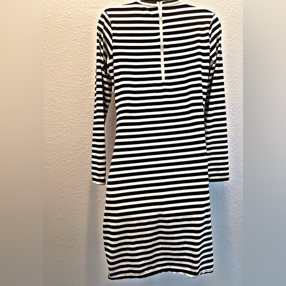 Black and white Marilyn Monroe mini dress - Picture 2 of 2